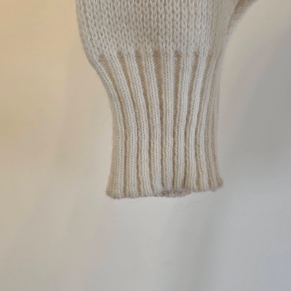 Vintage 90's - NHL Vancouver Canucks Sweater - Picture 5 of 11